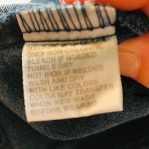 Vintage Levi's Denim Button Down Shirt - Picture 12 of 15